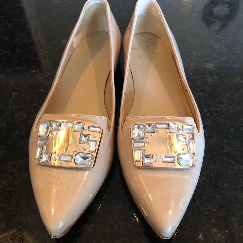 Stuart Weitzman ballet flat. Size 6 1/2 M.